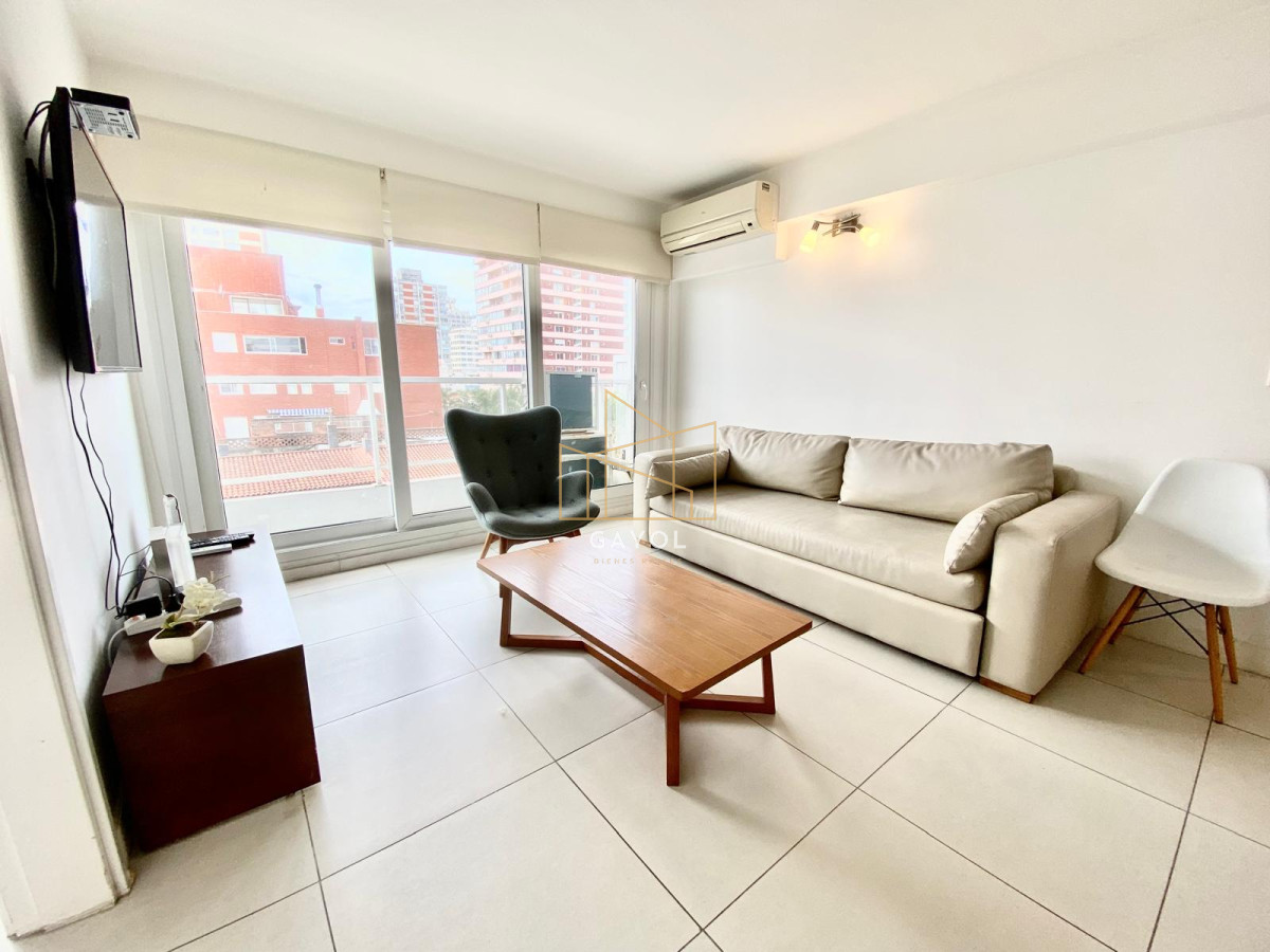 Apartamento ID.1206 - INCREIBLE OPORTUNIDAD APARTAMENTO EN VENTA 2 DORMITORIOS EN EL CORAZON DE LA PENINSULA CON TODOS LOS SERVICIOS