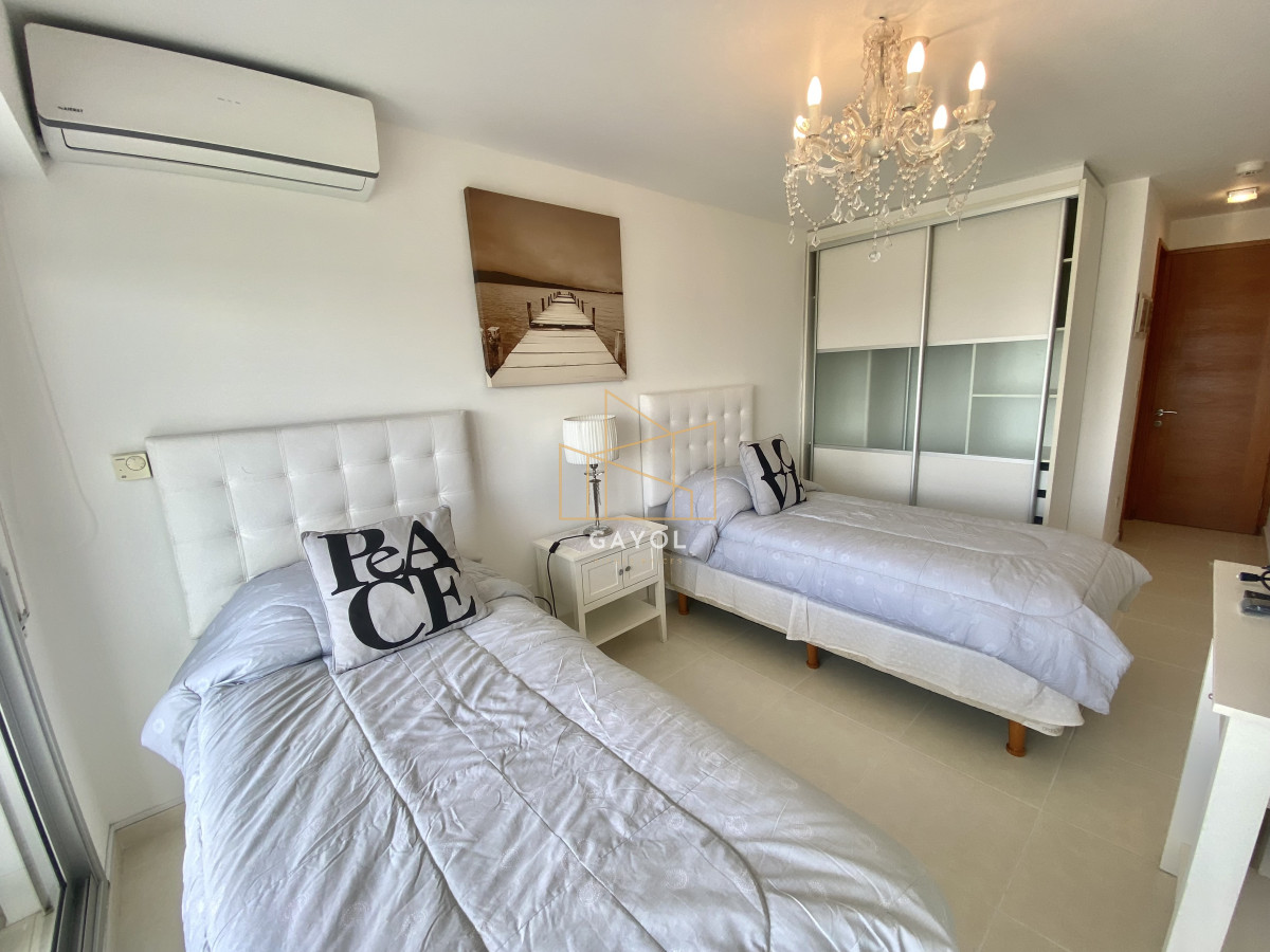 Apartamento ID.588 - Apartamento en venta Playa Mansa 2 dormitorios