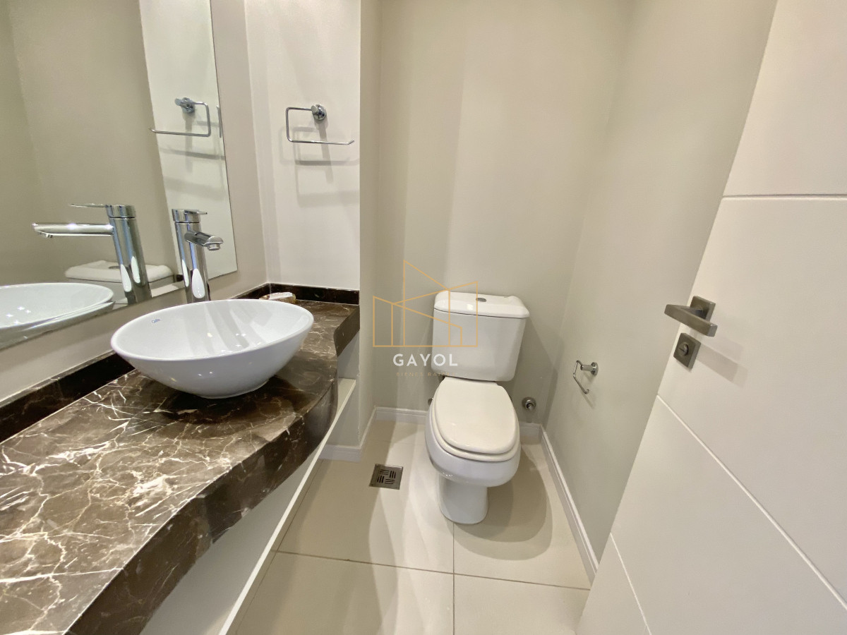 Apartamento ID.622 - Venta apartamento 3 dormitorios en Playa Mansa - Punta del Este
