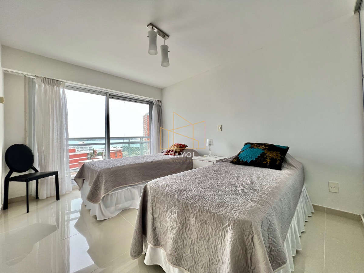 Apartamento ID.659 - APARTAMENTO DE 3 DORMITORIOS EN ALQUILER TEMPORARIO SUNRISE TOWER PLAYA MANSA