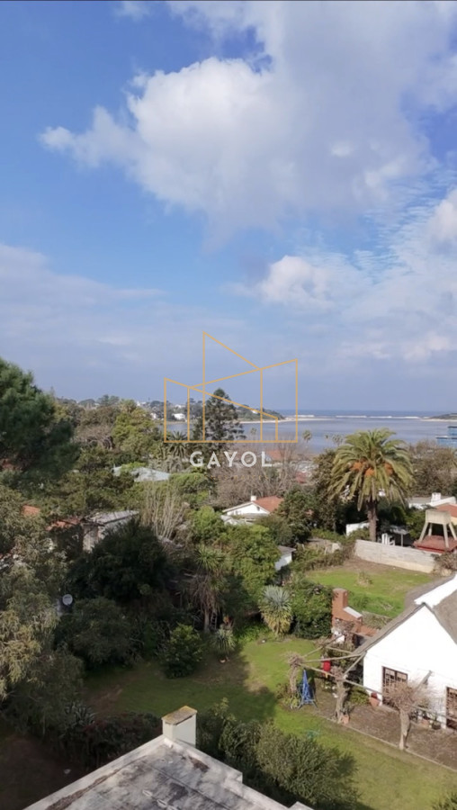 Casa ID.1321 - OPORTUNIDAD CASA DE 3 DORMOTORIOS CON 600 M2 DE TERRENO  EN UNA DEL LAS MEJORES ZONAS DE LA BARRA EL TESORO, 2 PADRONES SE VENDEN JUNTOS