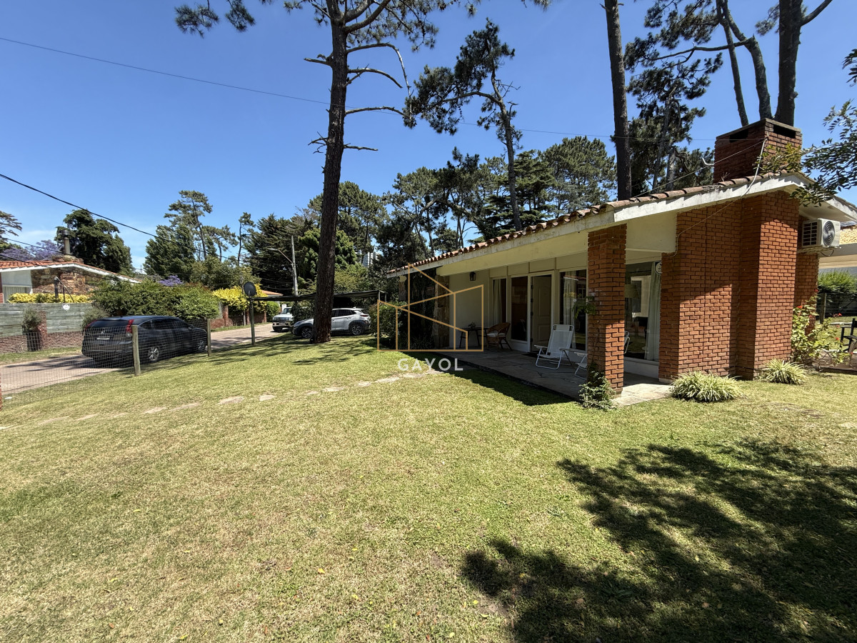 Casa ID.1077 - Casa en venta - Ubicación estratégica y gran terreno