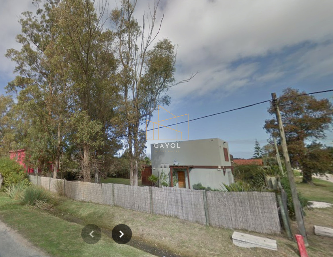 Casa ID.1321 - OPORTUNIDAD CASA DE 3 DORMOTORIOS CON 600 M2 DE TERRENO  EN UNA DEL LAS MEJORES ZONAS DE LA BARRA EL TESORO, 2 PADRONES SE VENDEN JUNTOS