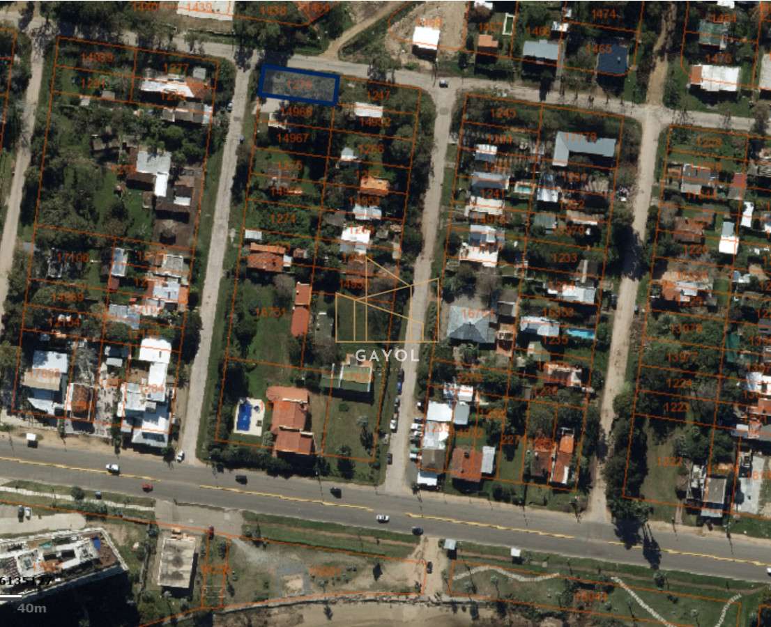 Casa ID.1321 - OPORTUNIDAD CASA DE 3 DORMOTORIOS CON 600 M2 DE TERRENO  EN UNA DEL LAS MEJORES ZONAS DE LA BARRA EL TESORO, 2 PADRONES SE VENDEN JUNTOS