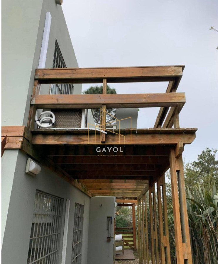 Casa ID.1321 - OPORTUNIDAD CASA DE 3 DORMOTORIOS CON 600 M2 DE TERRENO  EN UNA DEL LAS MEJORES ZONAS DE LA BARRA EL TESORO, 2 PADRONES SE VENDEN JUNTOS