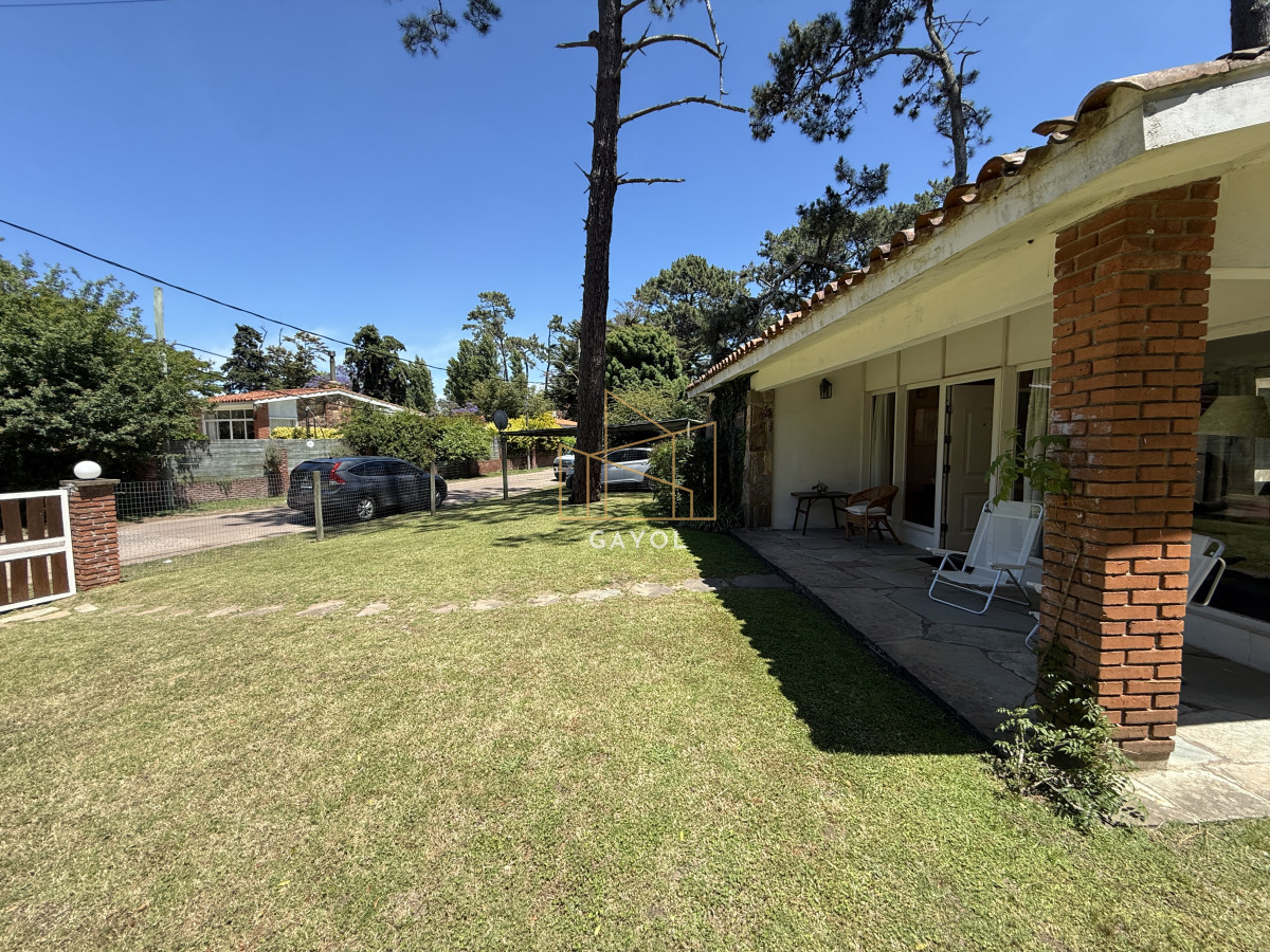 Casa ID.1077 - Casa en venta - Ubicación estratégica y gran terreno