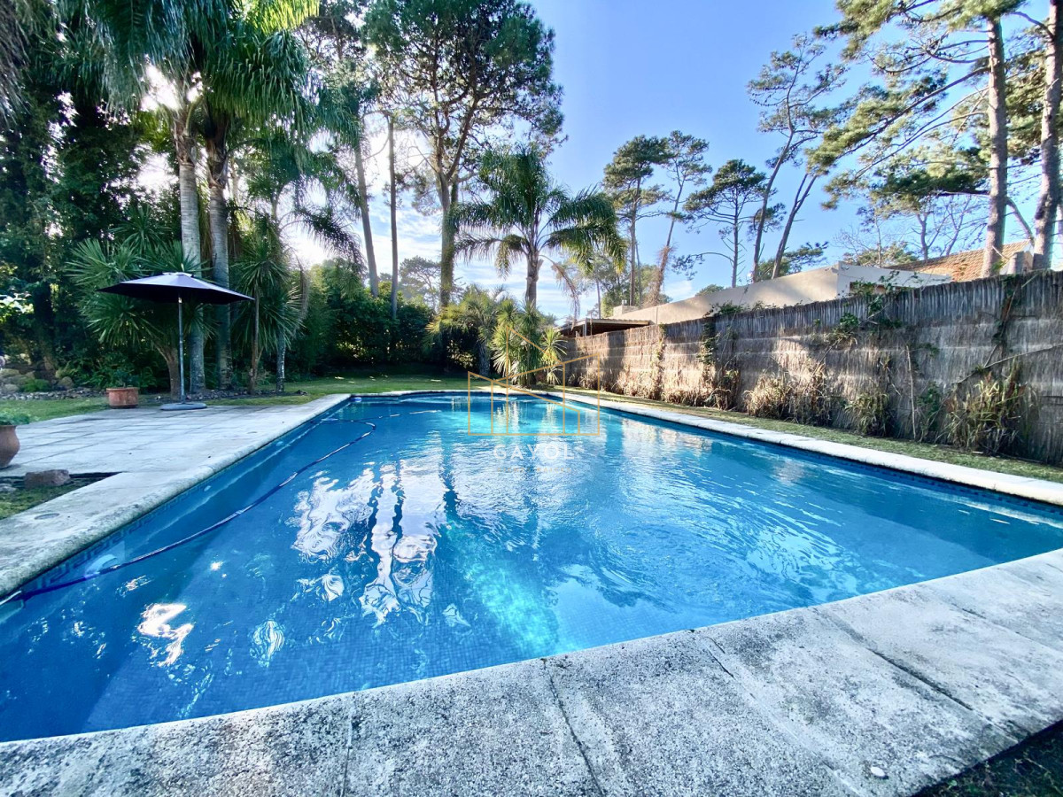 Casa ID.502 - Alquiler Casa  3 dormitorios mas dependencia San Rafael (Punta del Este)