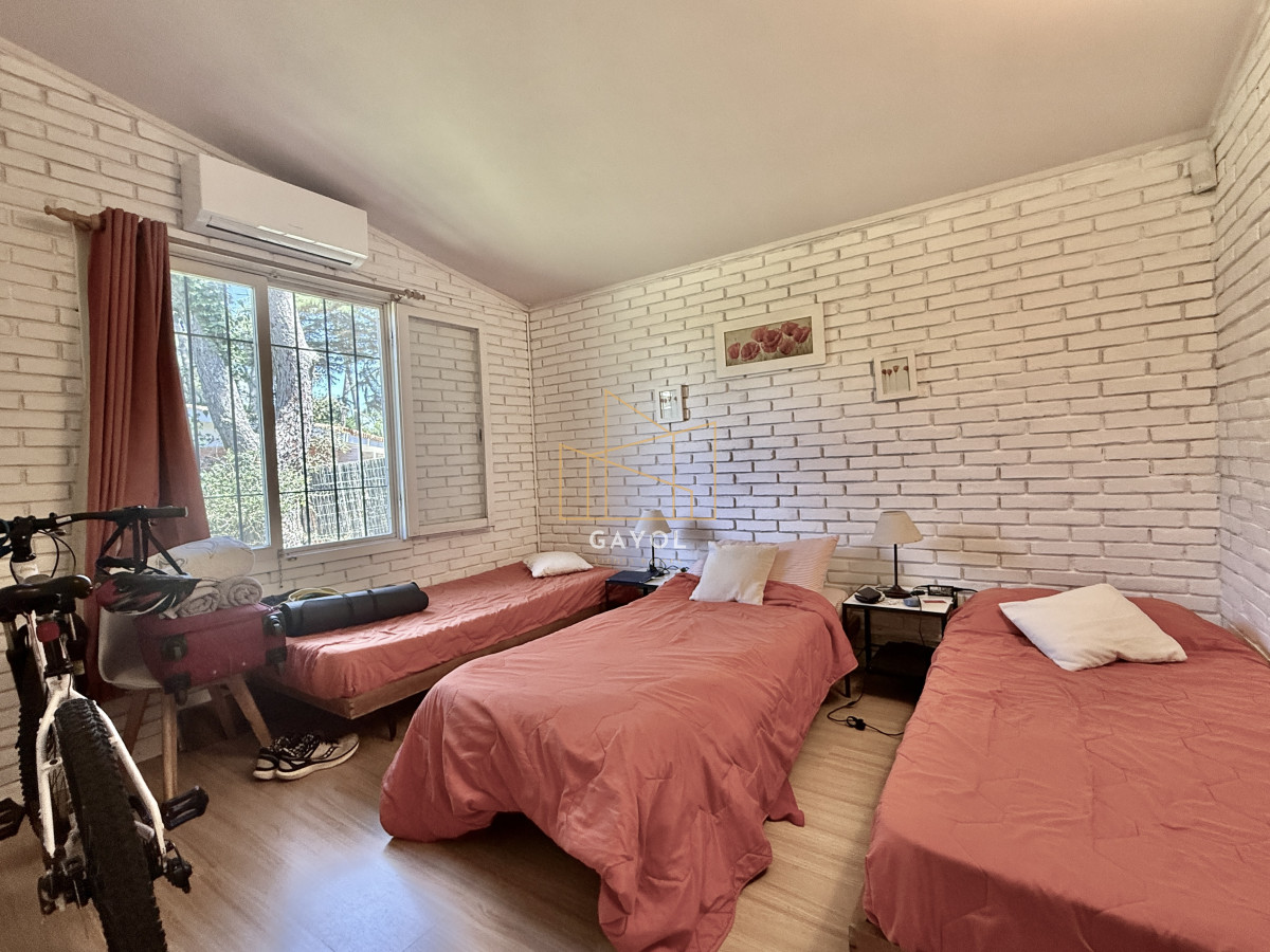 Casa ID.1077 - Casa en venta - Ubicación estratégica y gran terreno