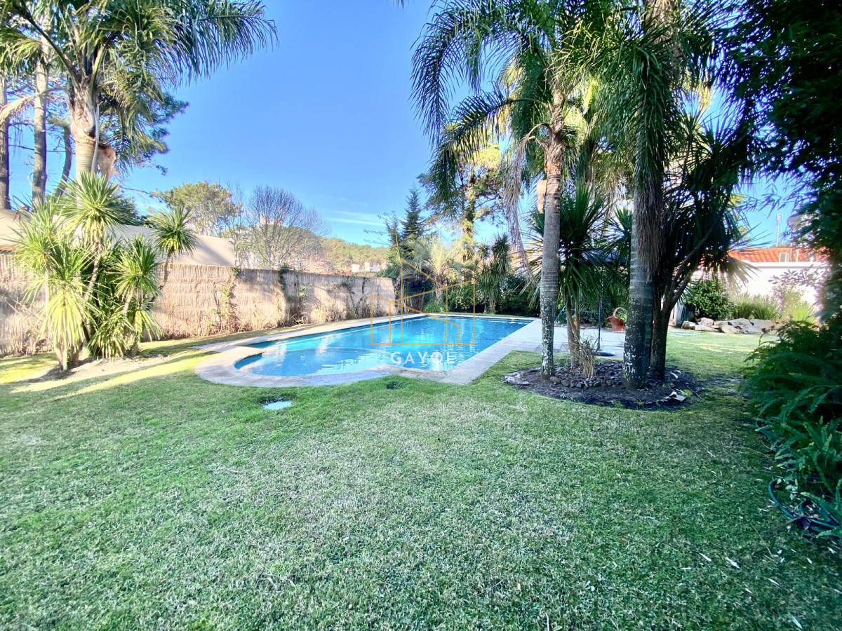 Casa ID.502 - Alquiler Casa  3 dormitorios mas dependencia San Rafael (Punta del Este)