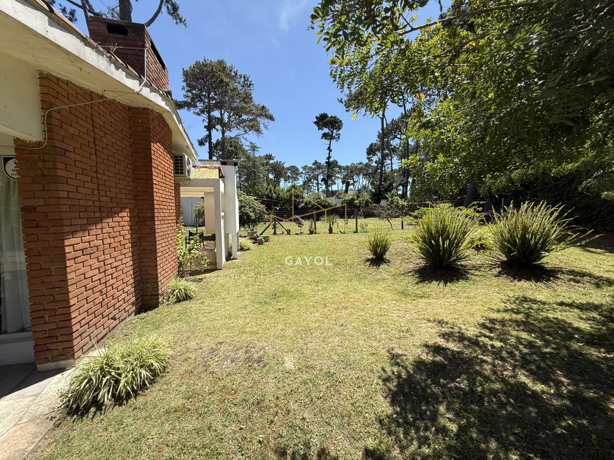 Casa ID.1077 - Casa en venta - Ubicación estratégica y gran terreno