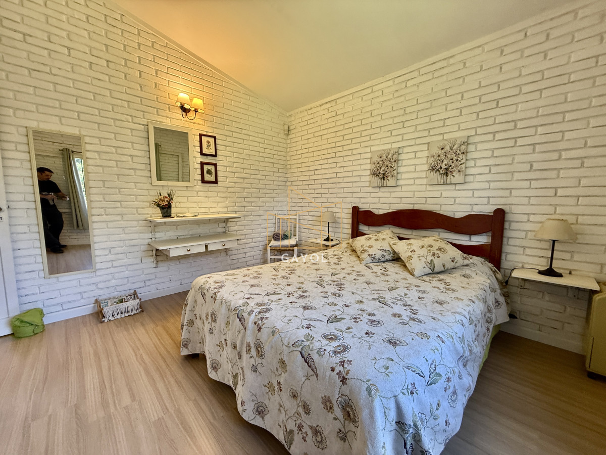 Casa ID.1077 - Casa en venta - Ubicación estratégica y gran terreno