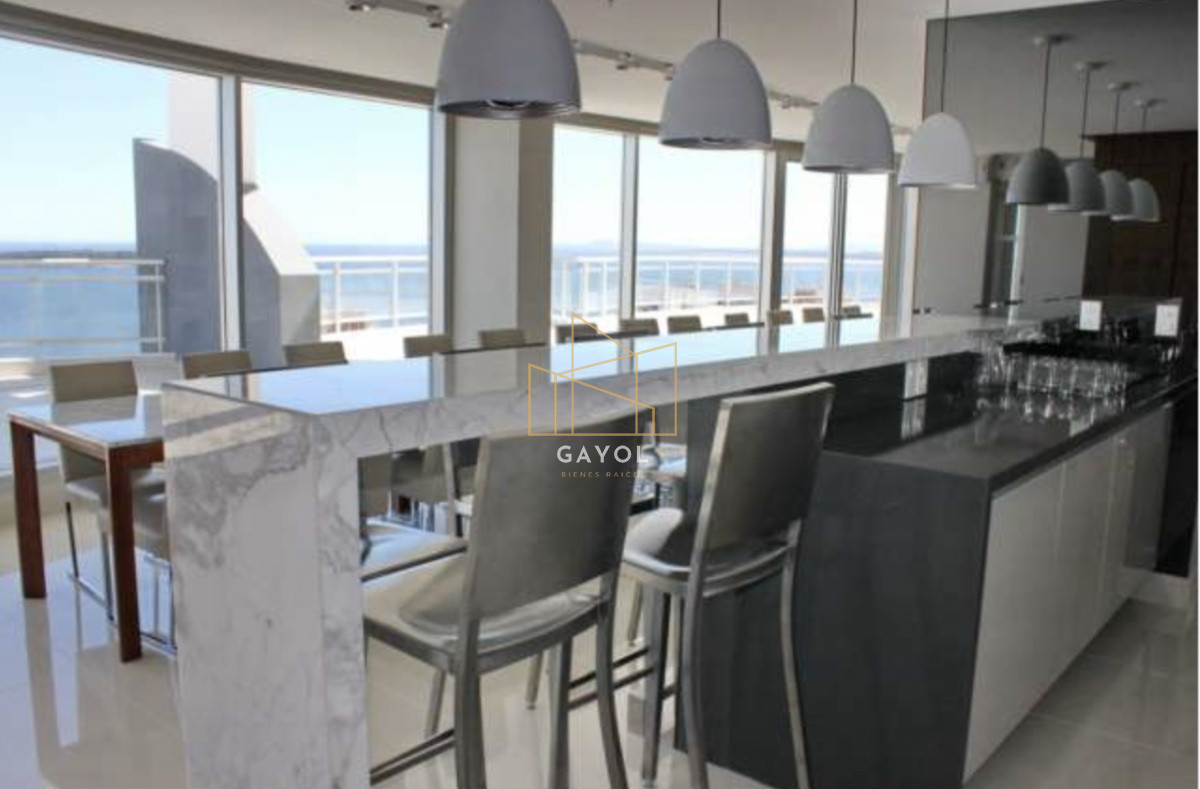 Apartamento ID.657 - APARTAMENTO EN VENTA SUNRISE TOWER 2 DORMITORIOS MAS SERVICIO PUNTA DEL ESTE