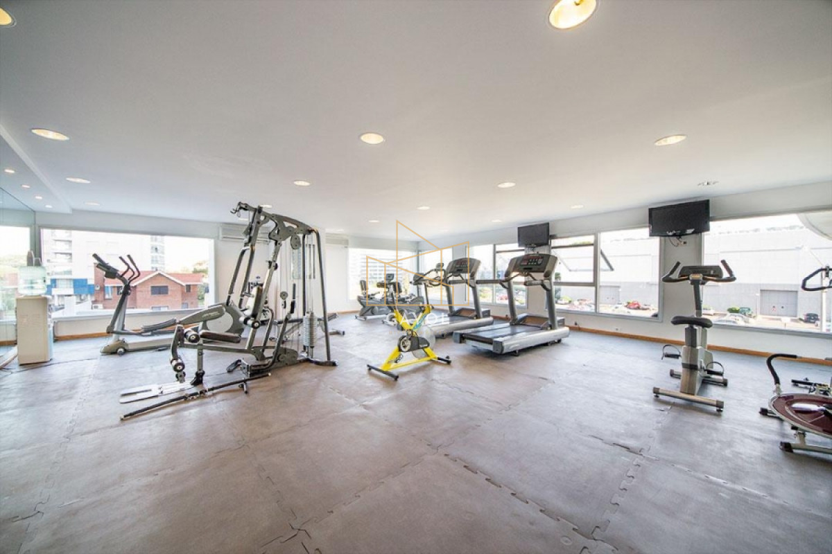 Apartamento ID.424 - Apartamento en alquiler temporario Playa Mansa 2 dormitorios SEASONS TOWER