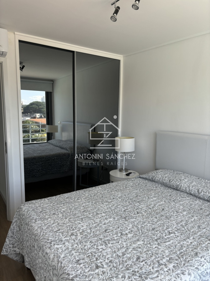 Apartamento ID.1238 - Apartamento en alquiler temporario Playa Mansa 2 dormitorios