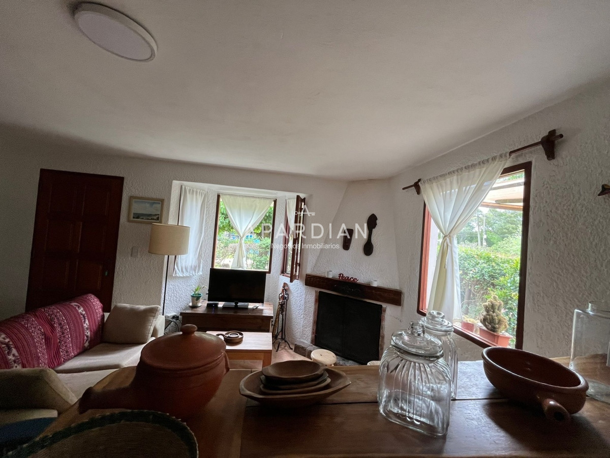 Casa ID.21098838 - Casa en venta de 4 dormitorios. El Tesoro - La Barra