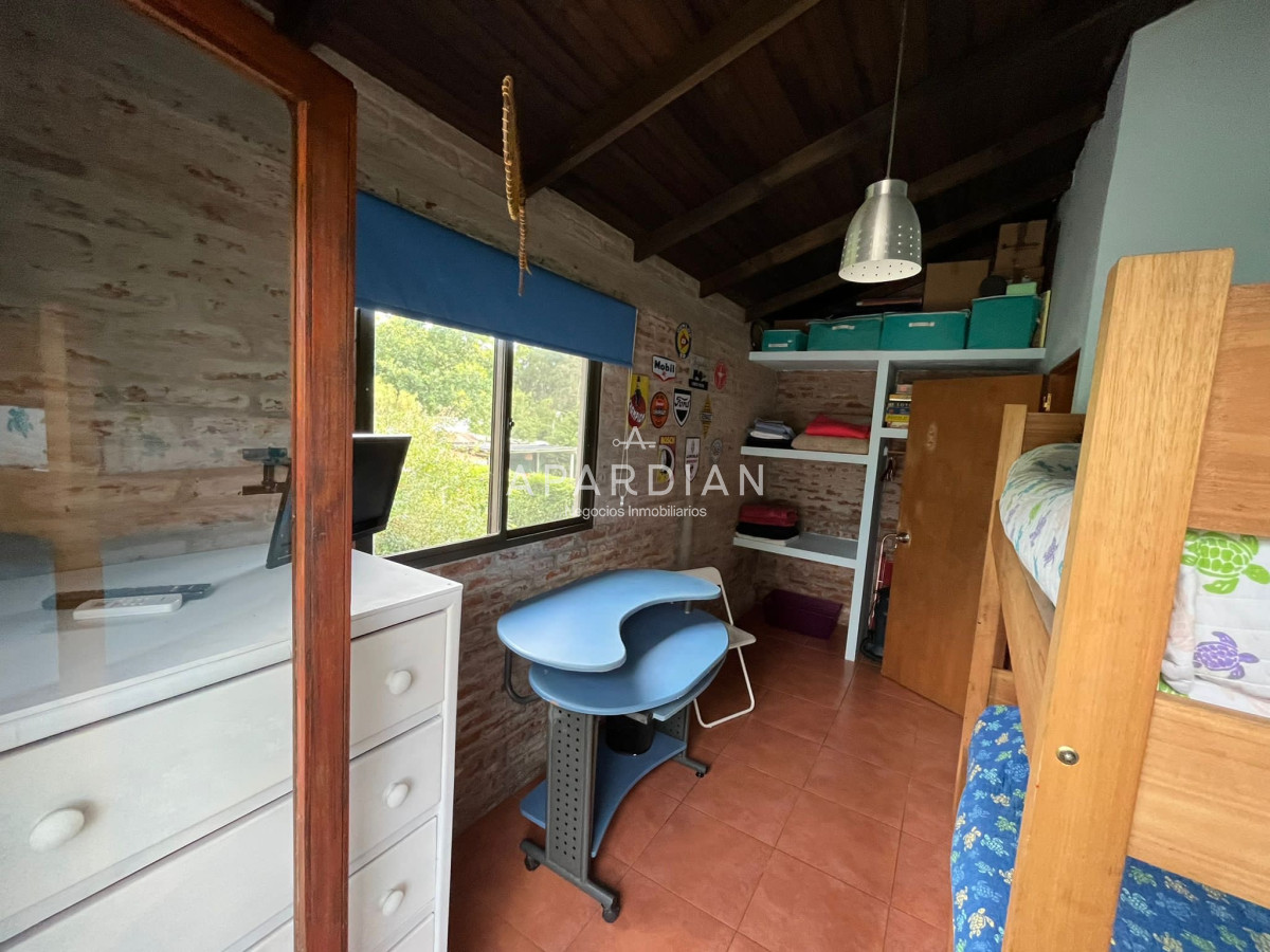 Casa ID.21098838 - Casa en venta de 4 dormitorios. El Tesoro - La Barra