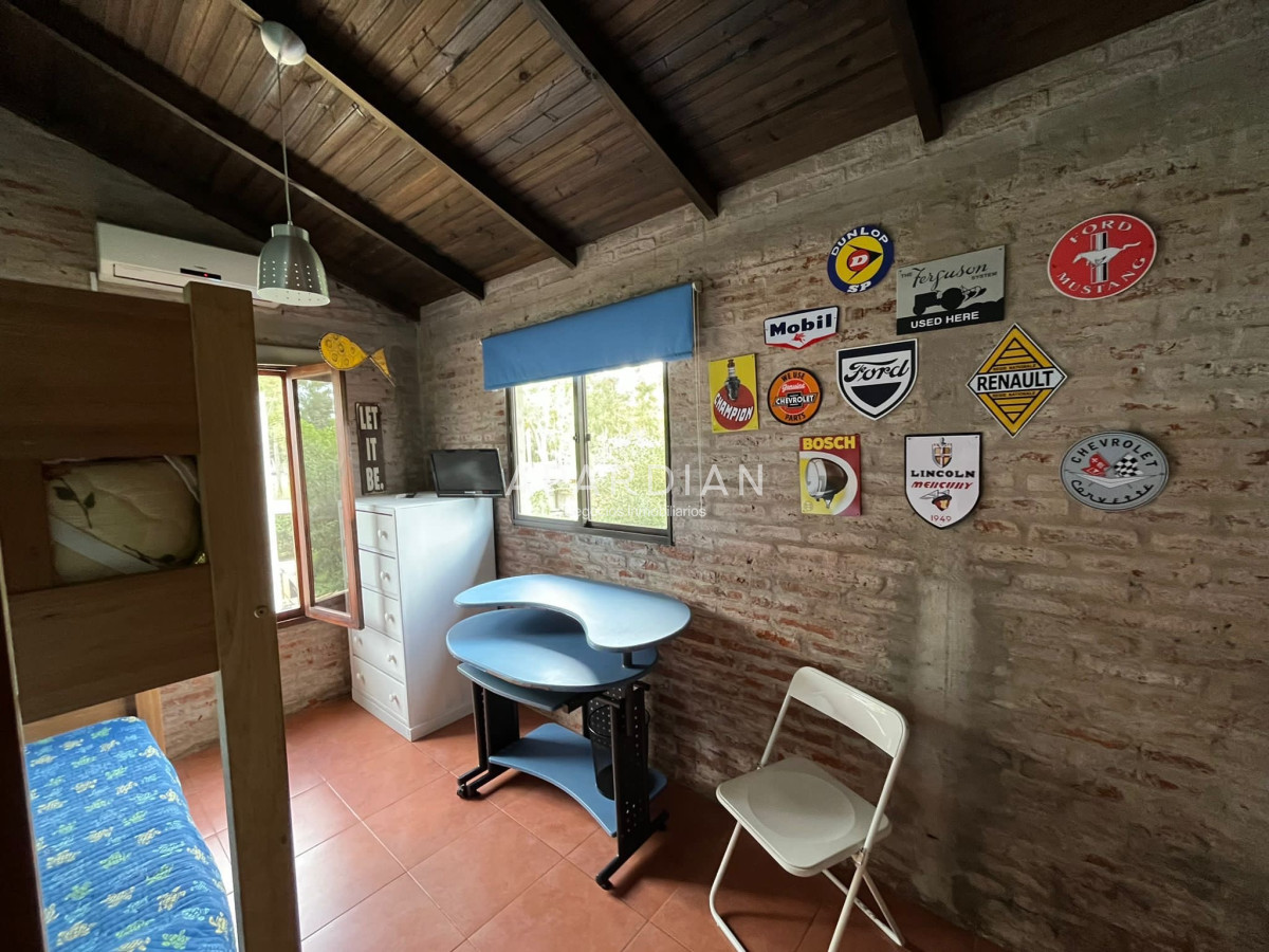 Casa ID.21098838 - Casa en venta de 4 dormitorios. El Tesoro - La Barra