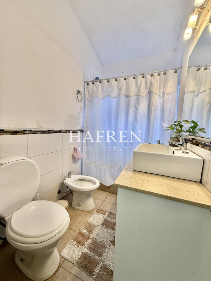 Casa ID.471 - OPORTUNIDAD CASA EN PLAYA MANSA EN 4 DORMITORIOS ZONA CON POTENCIAL COMERCIAL