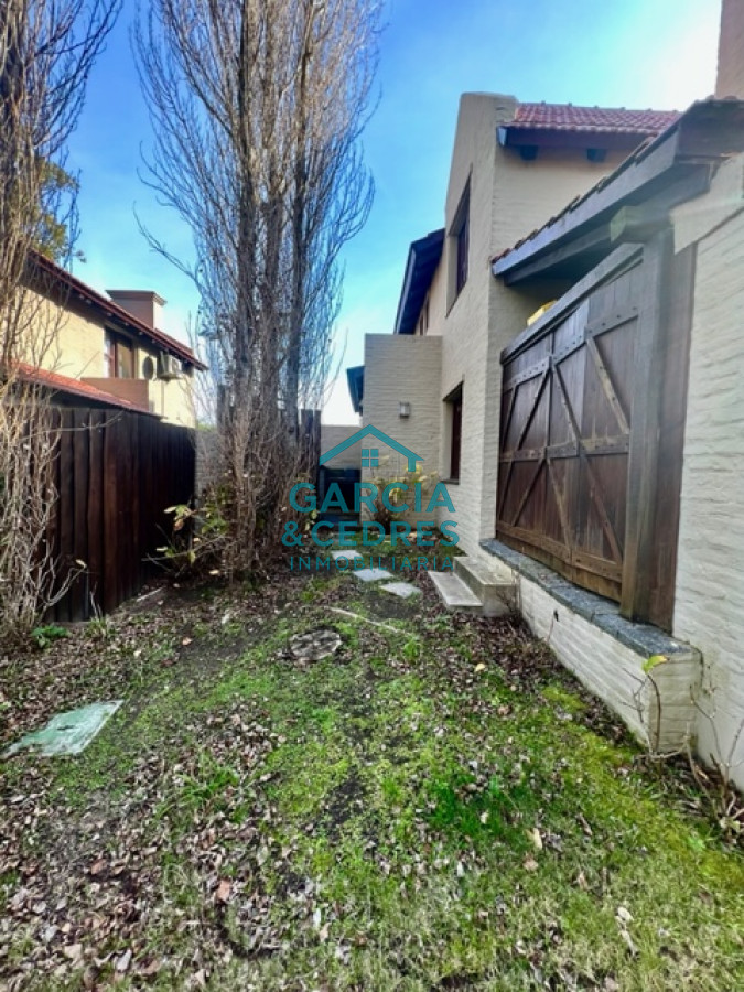 Casa ID.319 - Casa en venta, punta del este, 2 dormitorios, Barrio privado parque pinares