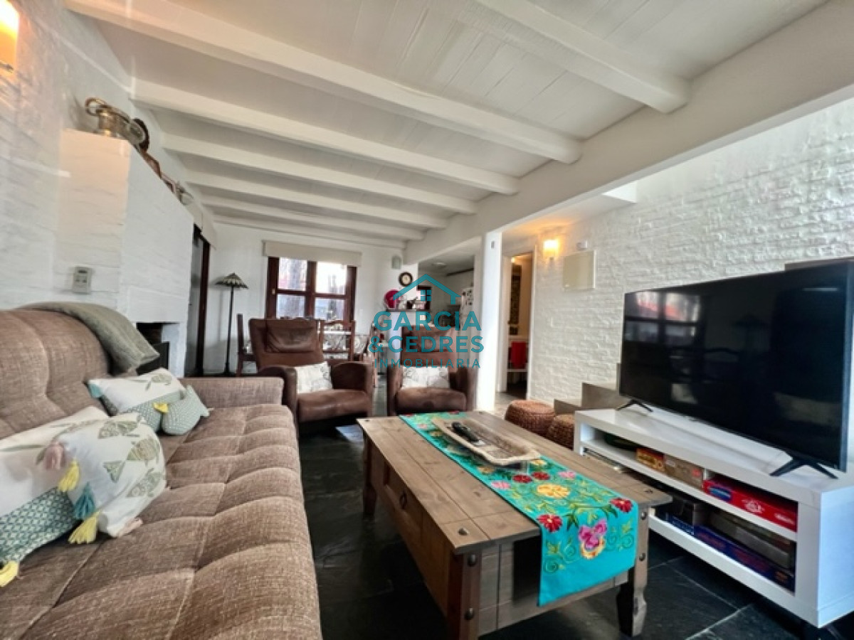 Casa ID.319 - Casa en venta, punta del este, 2 dormitorios, Barrio privado parque pinares