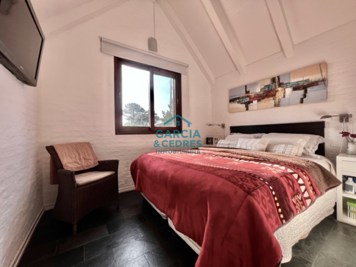 Casa ID.319 - Casa en venta, punta del este, 2 dormitorios, Barrio privado parque pinares