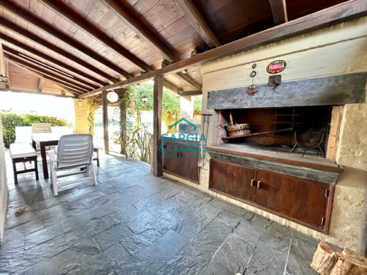 Casa ID.319 - Casa en venta, punta del este, 2 dormitorios, Barrio privado parque pinares