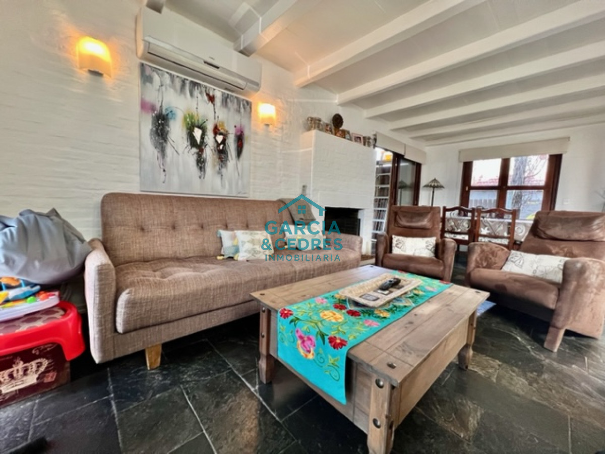 Casa ID.319 - Casa en venta, punta del este, 2 dormitorios, Barrio privado parque pinares