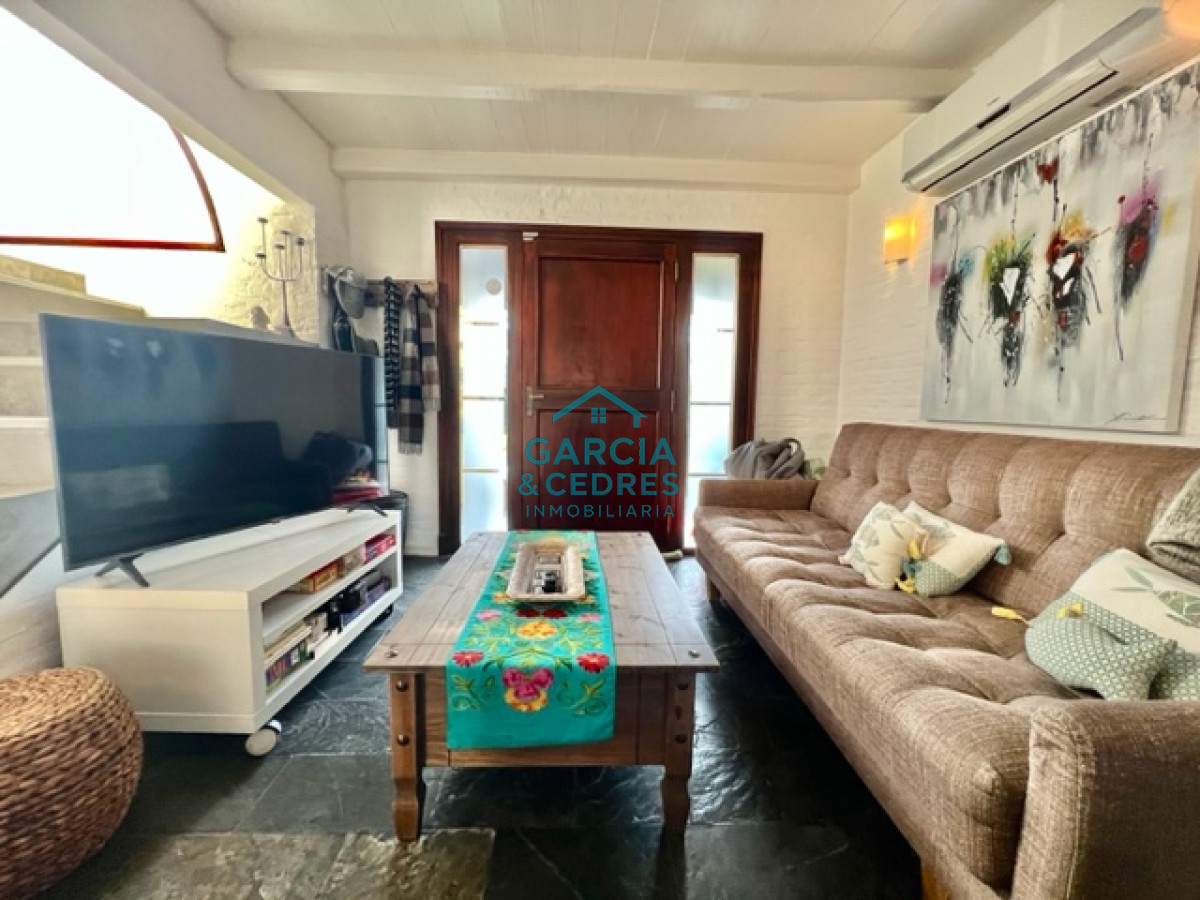 Casa ID.319 - Casa en venta, punta del este, 2 dormitorios, Barrio privado parque pinares