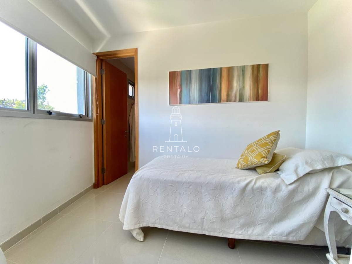 Apartamento ID.820 - APARTAMENTO EN VENTA SUNRISE TOWER 2 DORMITORIOS MAS SERVICIO PUNTA DEL ESTE