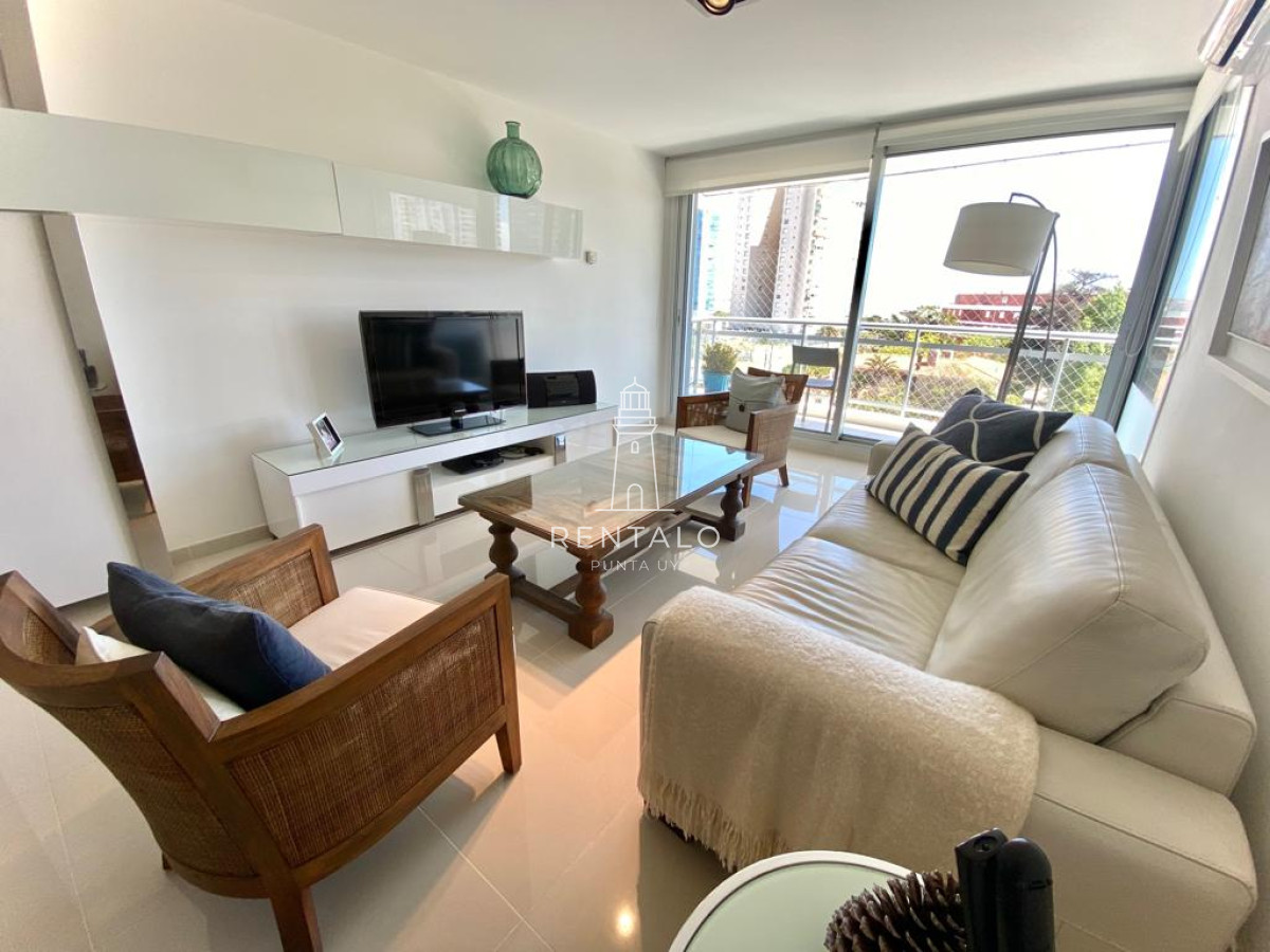 Apartamento ID.820 - APARTAMENTO EN VENTA SUNRISE TOWER 2 DORMITORIOS MAS SERVICIO PUNTA DEL ESTE