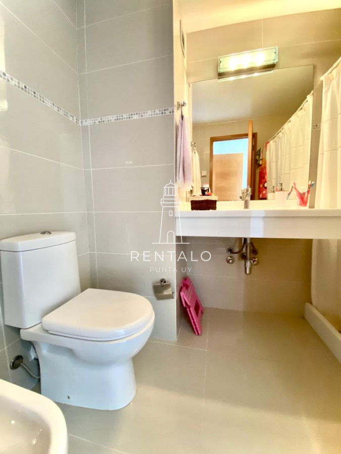 Apartamento ID.820 - APARTAMENTO EN VENTA SUNRISE TOWER 2 DORMITORIOS MAS SERVICIO PUNTA DEL ESTE