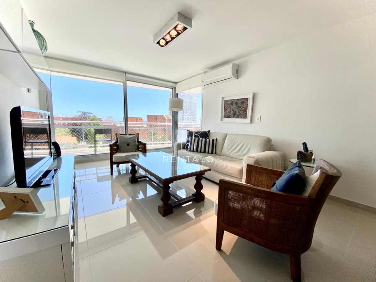 Apartamento ID.820 - APARTAMENTO EN VENTA SUNRISE TOWER 2 DORMITORIOS MAS SERVICIO PUNTA DEL ESTE
