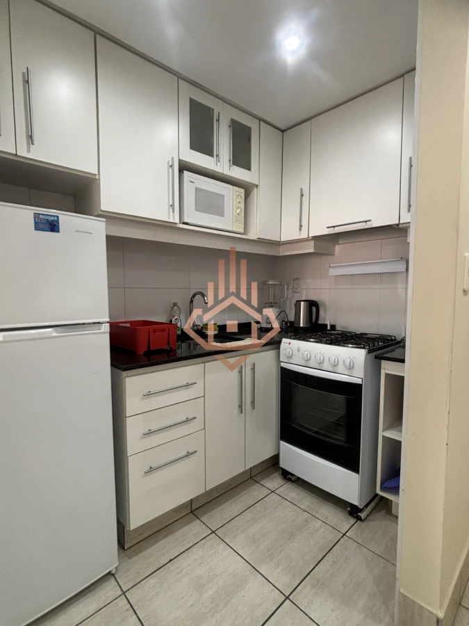 Apartamento de 1 dormitorios y medio en la peninsula.