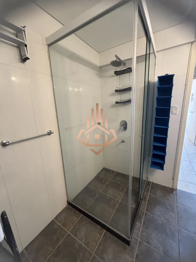 Apartamento de 1 dormitorios y medio en la peninsula.