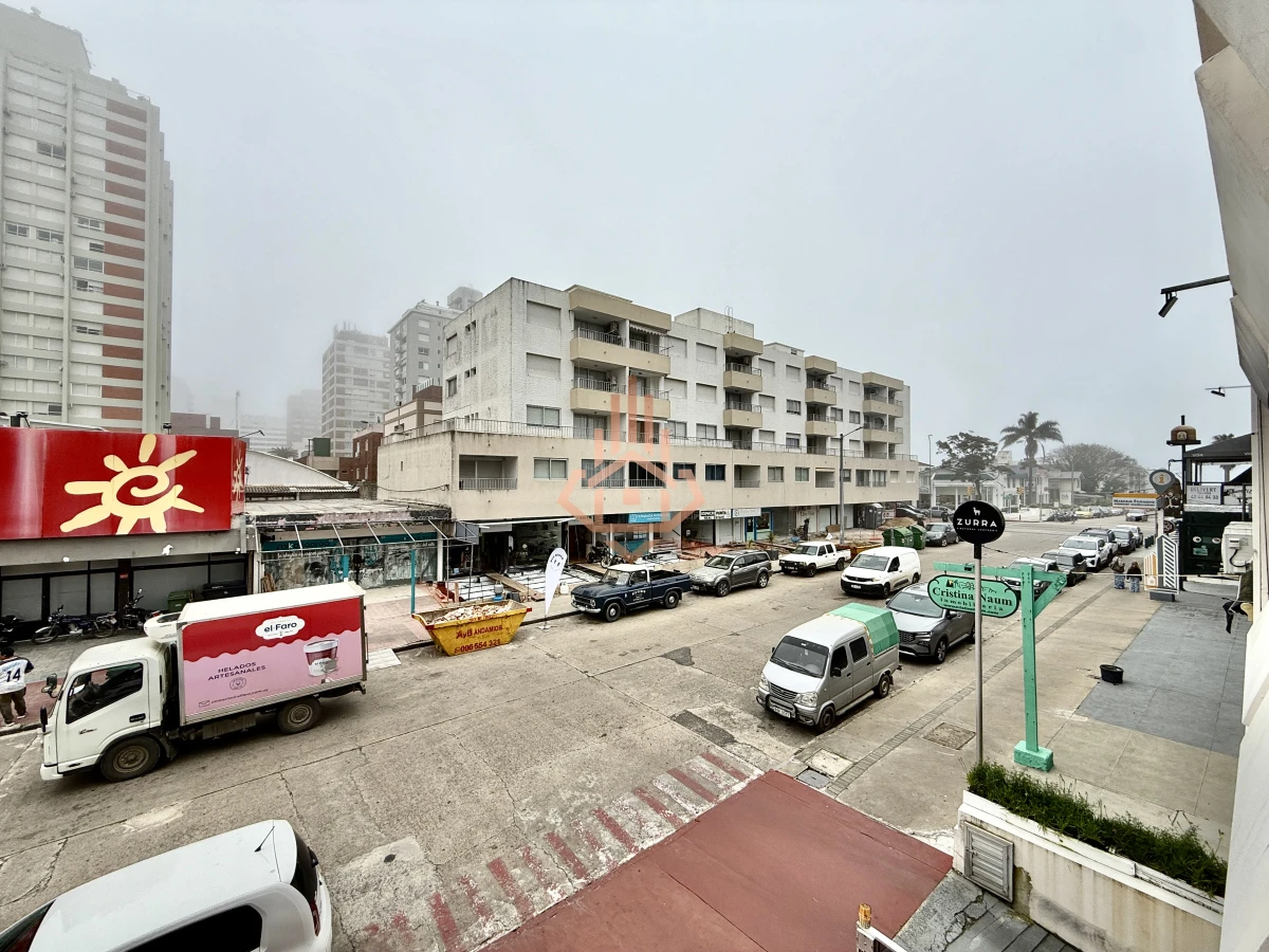 Apartamento de 1 dormitorios y medio en la peninsula.