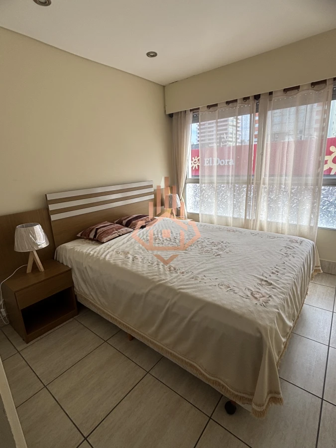 Apartamento de 1 dormitorios y medio en la peninsula.