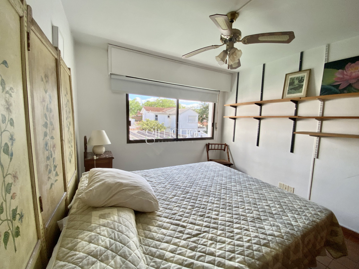 Apartamento ID.1067 - Apartamento de 3 dormitorios en Venta - Playa Mansa - Punta del Este 