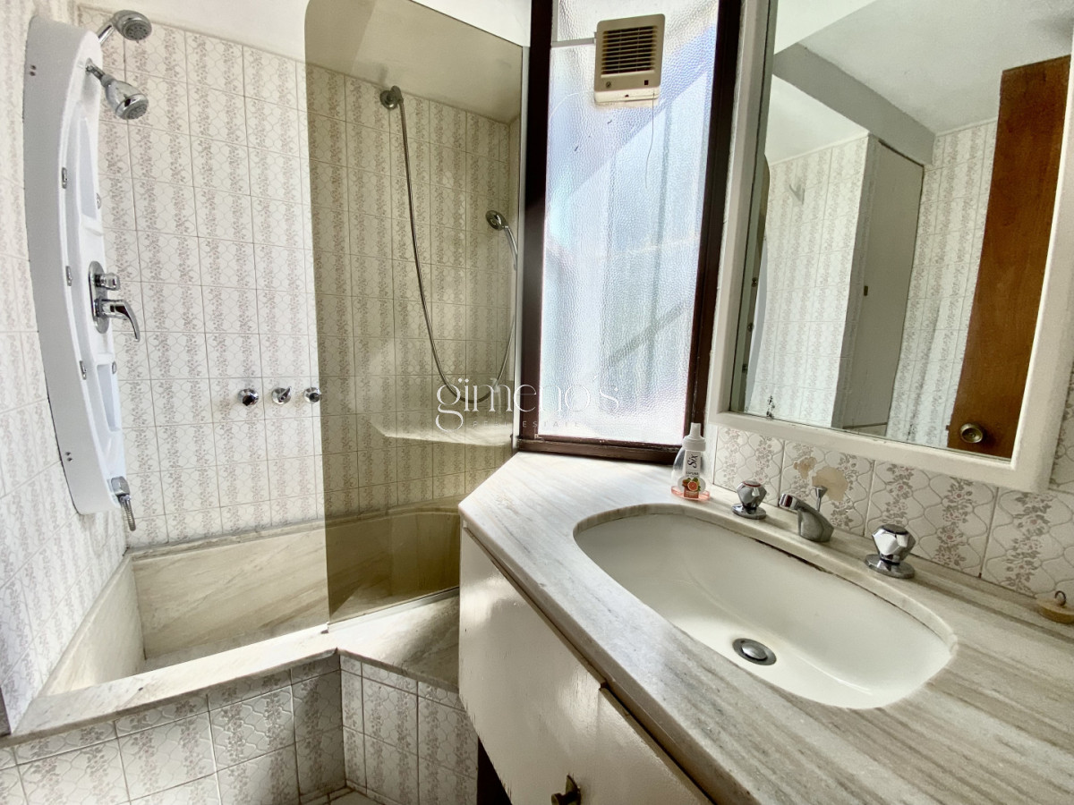 Apartamento ID.1067 - Apartamento de 3 dormitorios en Venta - Playa Mansa - Punta del Este 