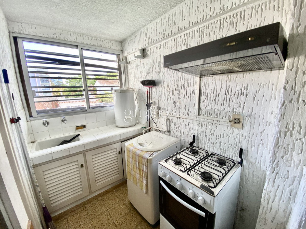 Apartamento ID.1067 - Apartamento de 3 dormitorios en Venta - Playa Mansa - Punta del Este 