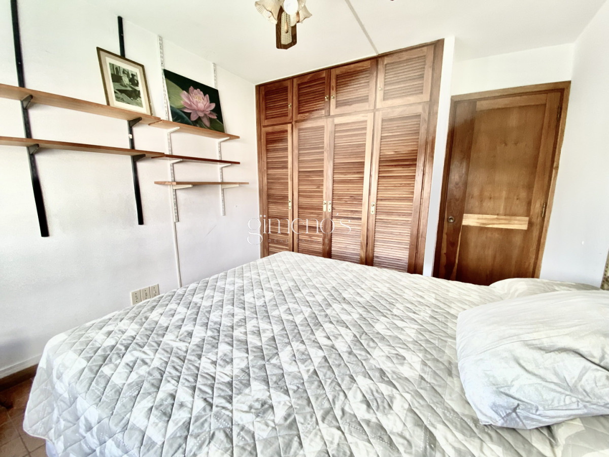 Apartamento ID.1067 - Apartamento de 3 dormitorios en Venta - Playa Mansa - Punta del Este 