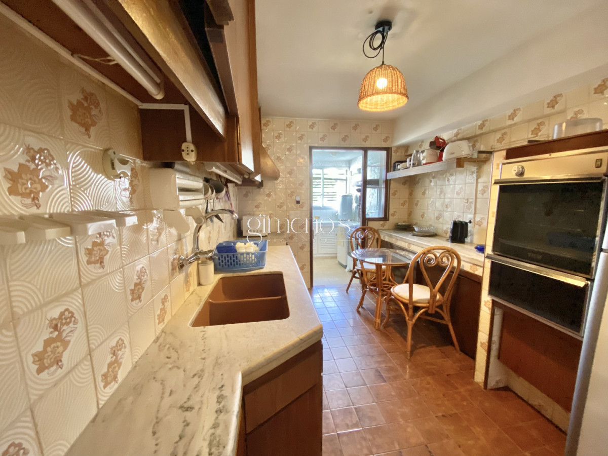 Apartamento ID.1067 - Apartamento de 3 dormitorios en Venta - Playa Mansa - Punta del Este 