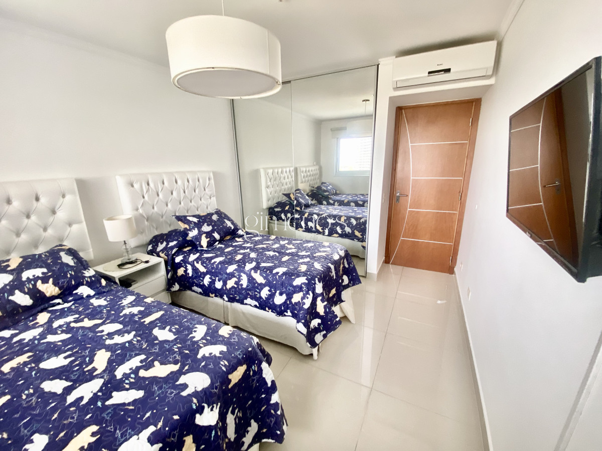 Apartamento ID.508 - Apartamento en Venta Playa Mansa 2 dormitorios MIAMI BOOULEVARD