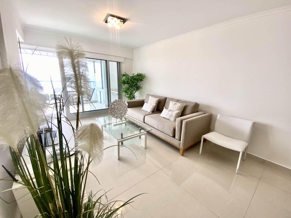 Apartamento ID.116 - Apartamento de categoria en venta Playa Mansa 2 dormitorios MIAMI BOOULEVARD