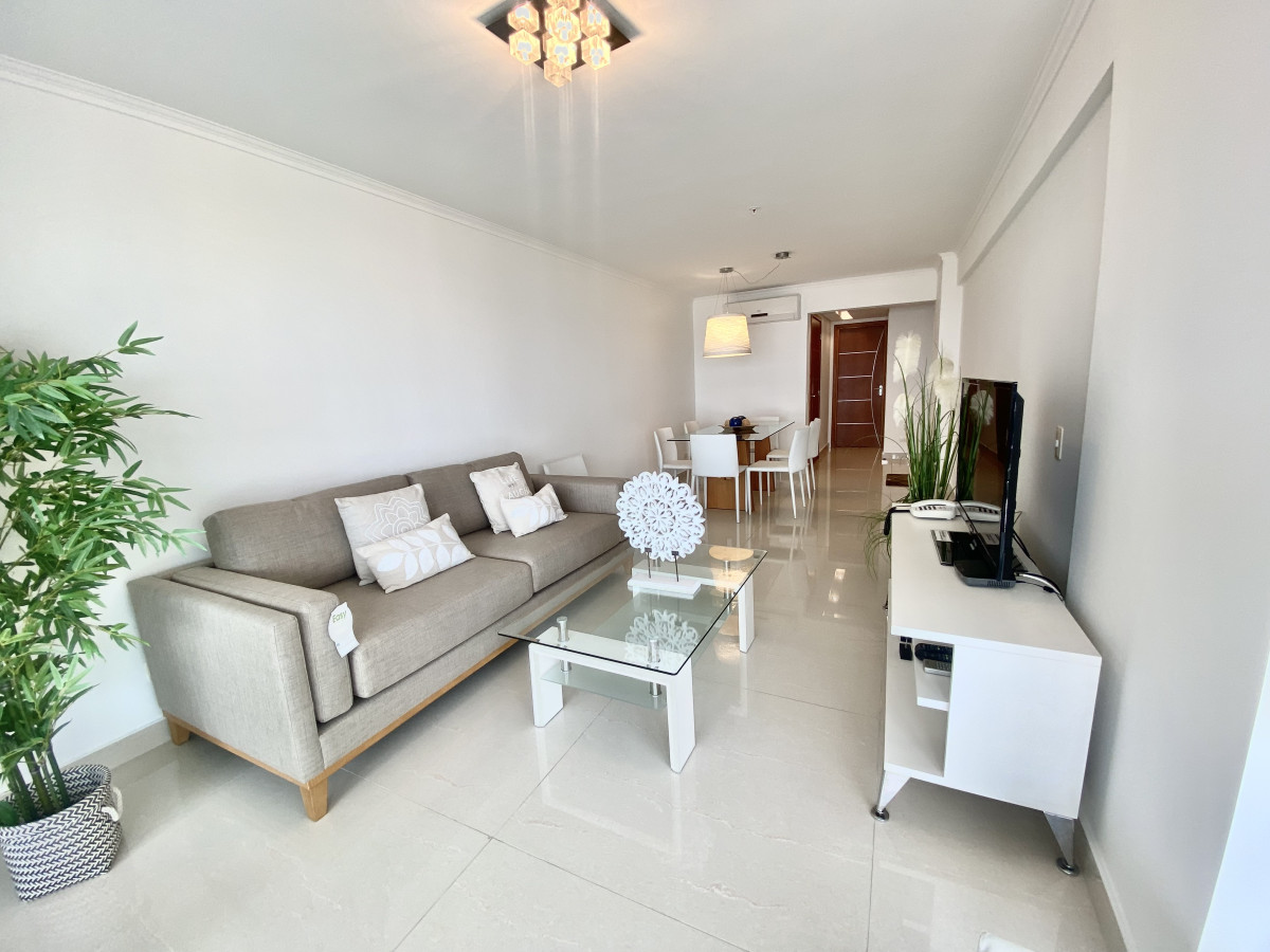 Apartamento ID.116 - Apartamento de categoria en venta Playa Mansa 2 dormitorios MIAMI BOOULEVARD
