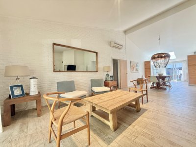 ALQUILER ANUAL CASA DE 3 DORMITORIOS EN PUNTA DEL ESTE EXCELENTE UBICACION