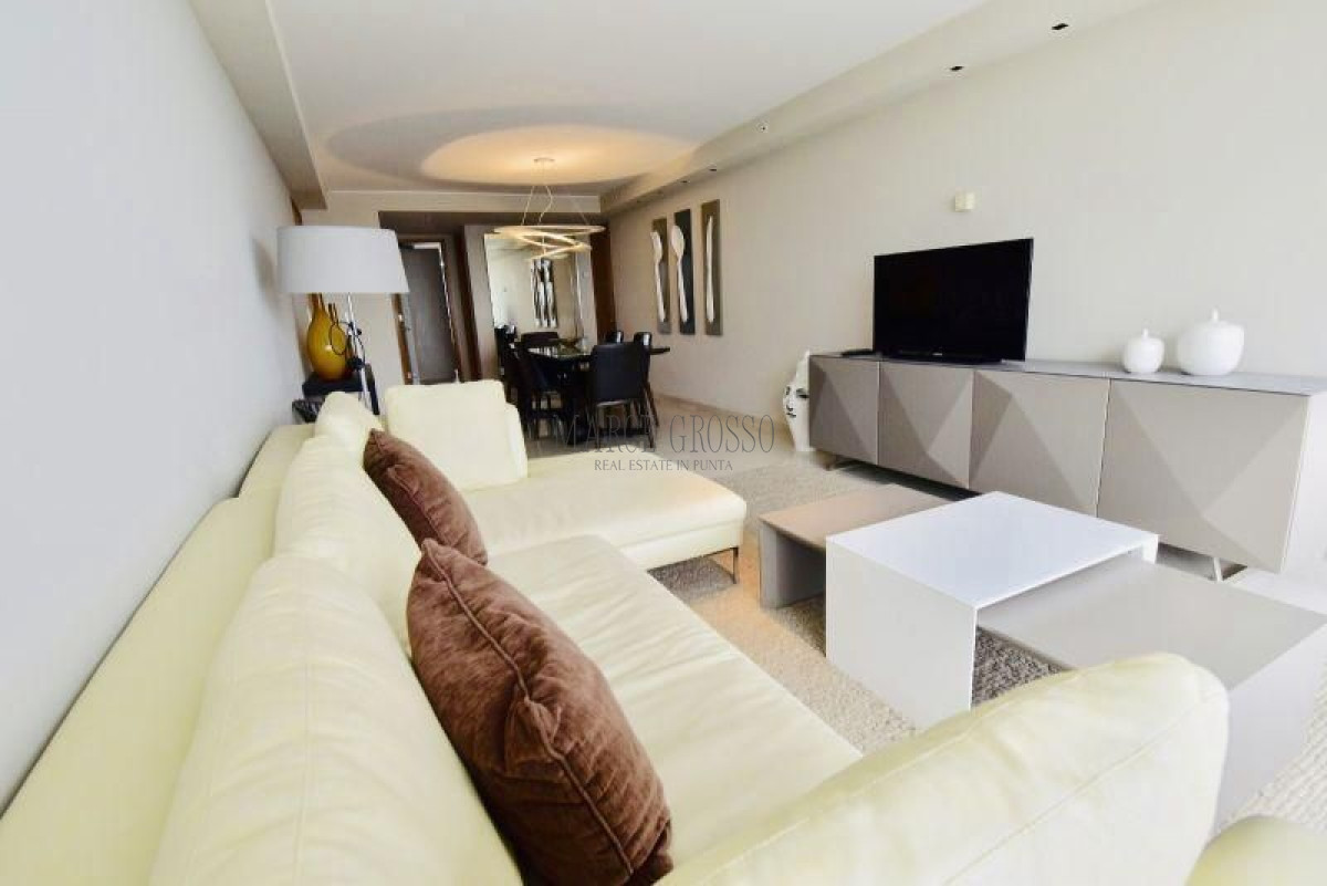 Apartamento ID.109 - Apartamento en alquiler temporario Playa Mansa 2 dormitorios SUNRISE TOWER