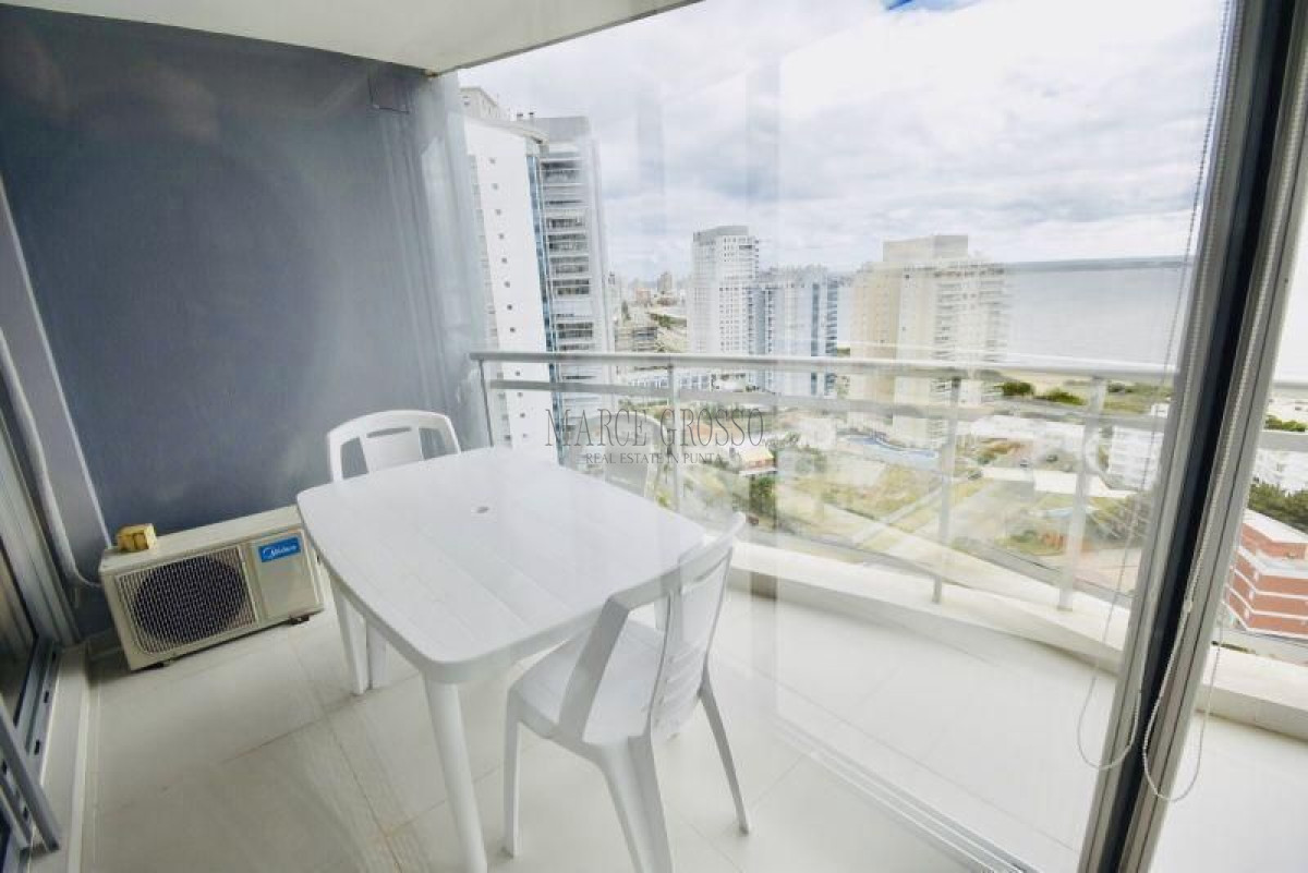 Apartamento ID.109 - Apartamento en alquiler temporario Playa Mansa 2 dormitorios SUNRISE TOWER