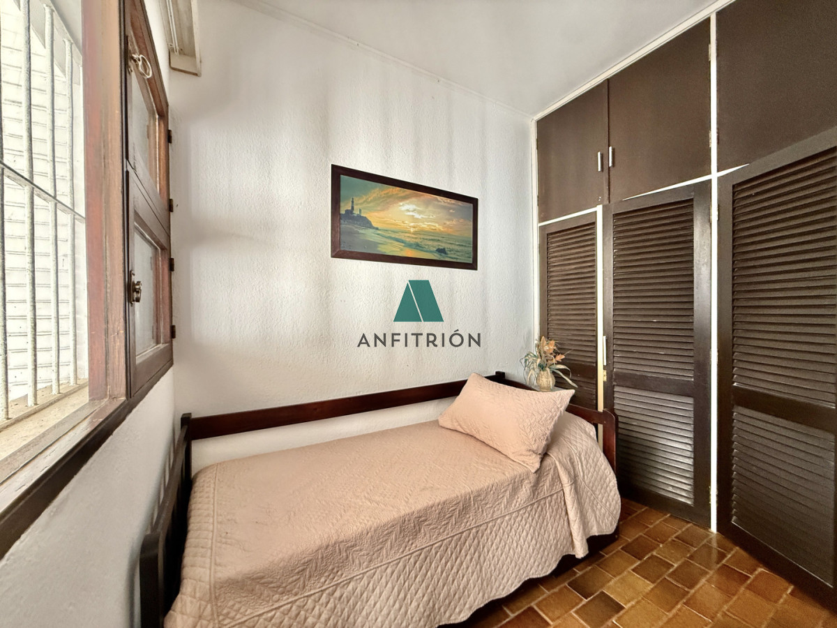 Casa ID.810 - Casa reciclada a 250 metros de Playa Mansa — Parada 10, Punta del Este