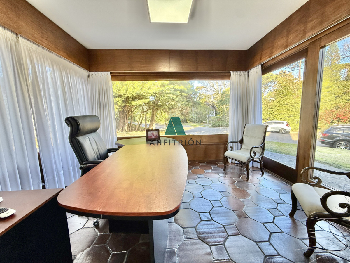 Casa ID.810 - Casa reciclada a 250 metros de Playa Mansa — Parada 10, Punta del Este