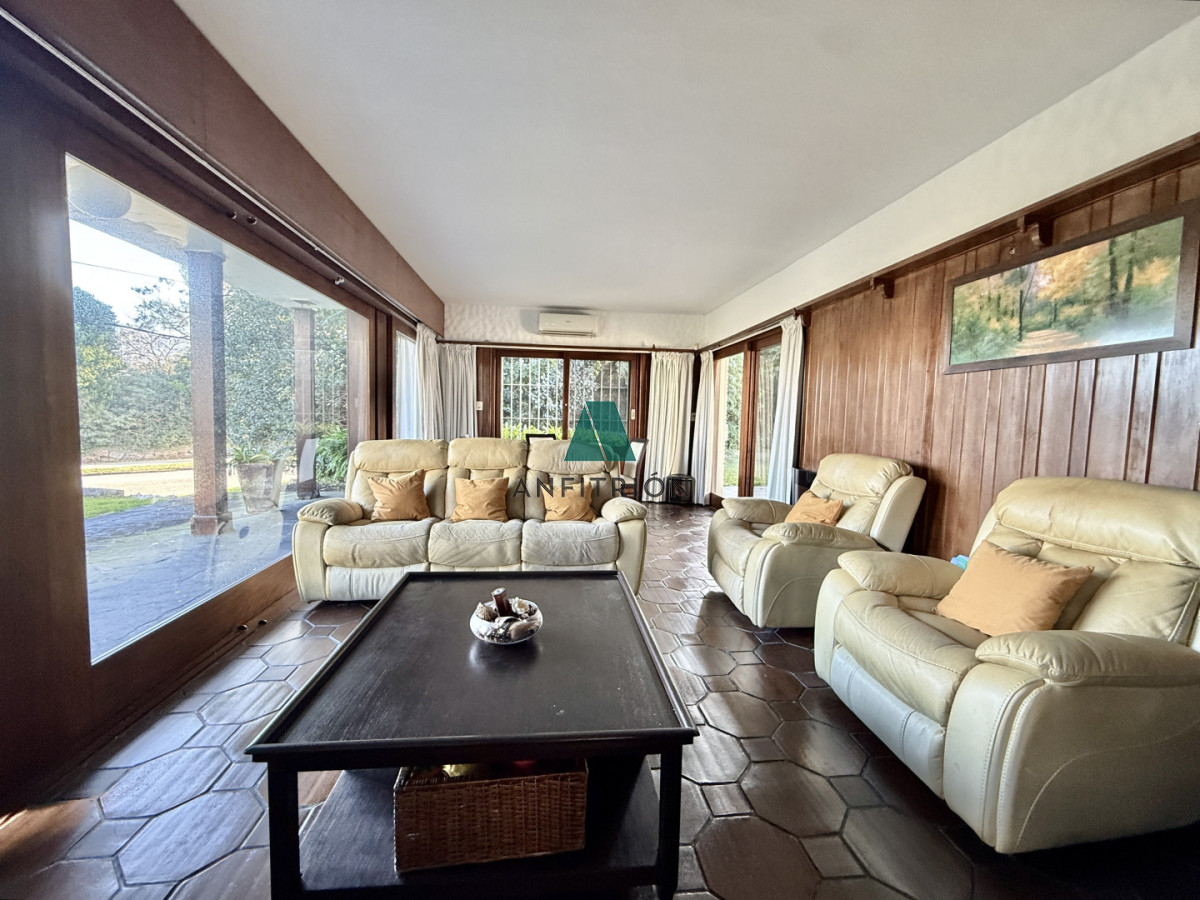 Casa ID.810 - Casa reciclada a 250 metros de Playa Mansa — Parada 10, Punta del Este